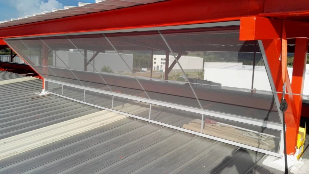 Lucarna para sistemas de ventilacion natural